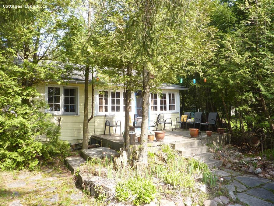 Cottage rental Ontario, Kawarthas and Northumberland, Kawartha Lakes Sunset Shore ID 6694 Cottage rental Ontario, Kawarthas and Northumberland, Kawartha Lakes Sunset Shore ID 6694