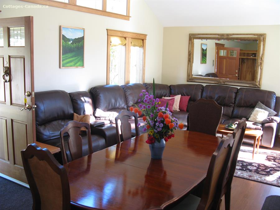 Cottage rental British Columbia, Kootenay Rockies, Slocan Paradise Valley Lodge ID 6760