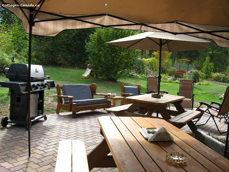 Cottage rental British Columbia, Kootenay Rockies, Slocan Paradise