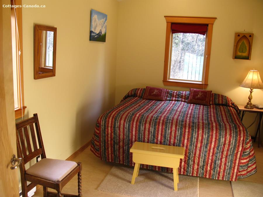 Cottage rental British Columbia, Kootenay Rockies, Slocan Paradise