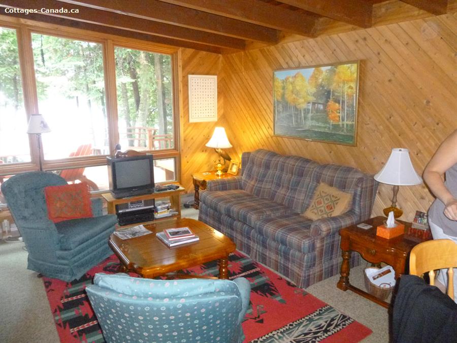 Cottage rental Ontario, Kawarthas and Northumberland, Fenelon Falls Balsam Breeze ID 7134 Cottage rental Ontario, Kawarthas and Northumberland, Fenelon Falls Balsam Breeze ID 7134