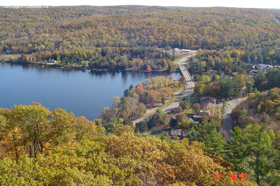 Cottage rental Ontario, Haliburton Highlands, Haliburton Halls Lake