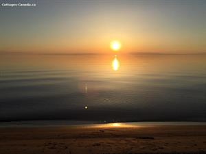 waterfront cottage rentals Sauble Beach, Bruce Peninsula