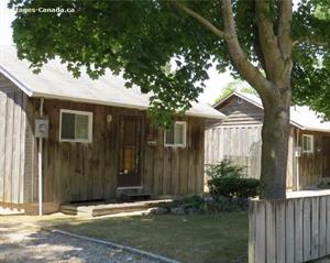 waterfront cottage rentals Sauble Beach, Bruce Peninsula
