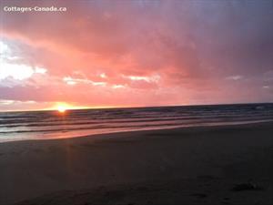 waterfront cottage rentals Sauble Beach, Bruce Peninsula