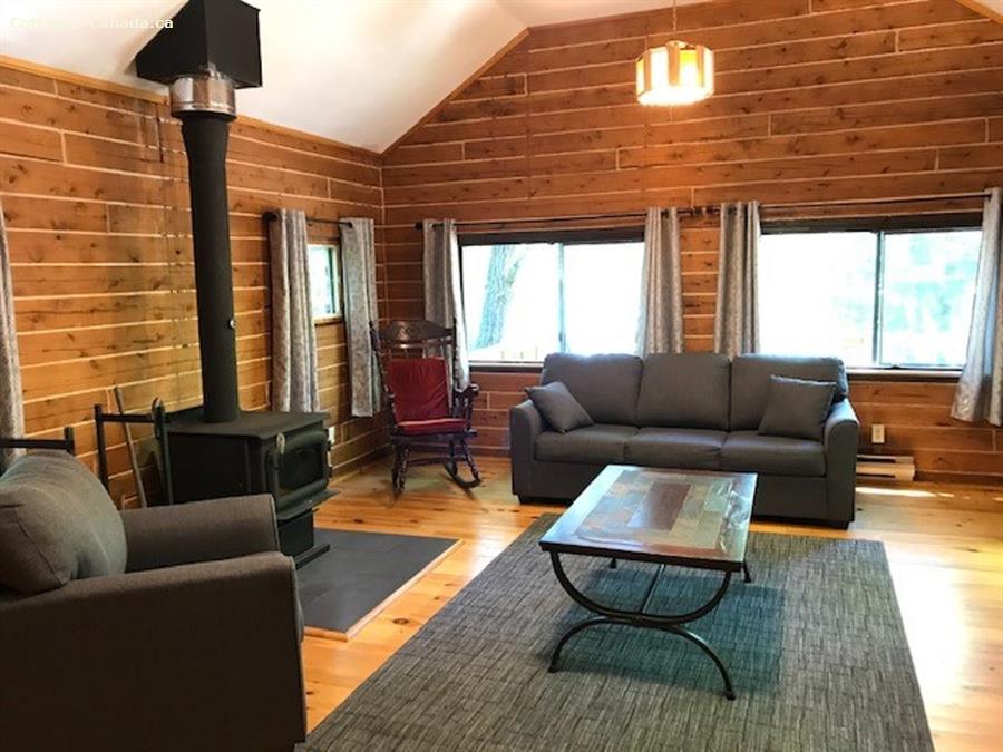 Cottage rental Ontario, Kawarthas and Northumberland, Cloyne Log Cabin on Skootamatta ID 10150 Cottage rental Ontario, Kawarthas and Northumberland, Cloyne Log Cabin on Skootamatta ID 10150