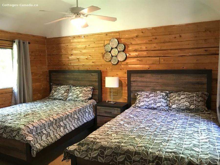Cottage rental Ontario, Kawarthas and Northumberland, Cloyne Log Cabin on Skootamatta ID 10150 Cottage rental Ontario, Kawarthas and Northumberland, Cloyne Log Cabin on Skootamatta ID 10150