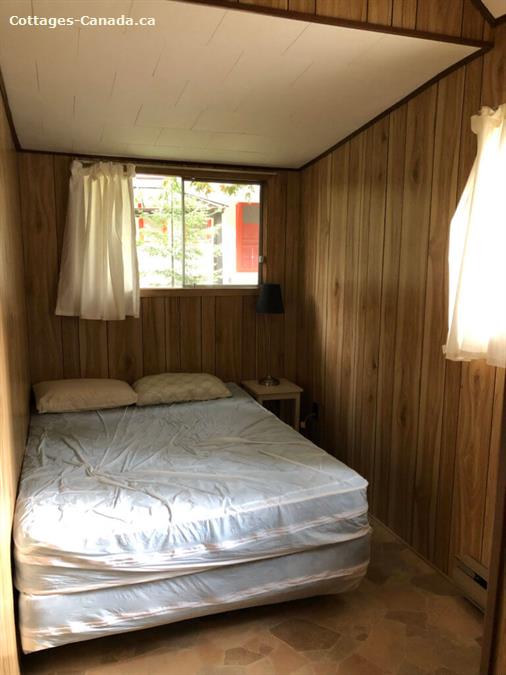 Cottage rental Ontario, Bruce Peninsula, Sauble Beach 135B Second Ave N, Sauble Beach ID 10516 Cottage rental Ontario, Bruce Peninsula, Sauble Beach 135B Second Ave N, Sauble Beach ID 10516